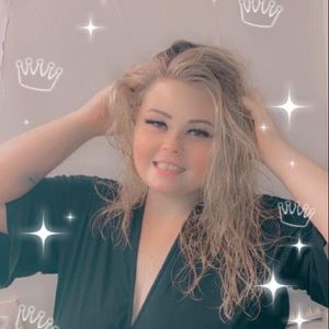 Meet your Posher, Selena